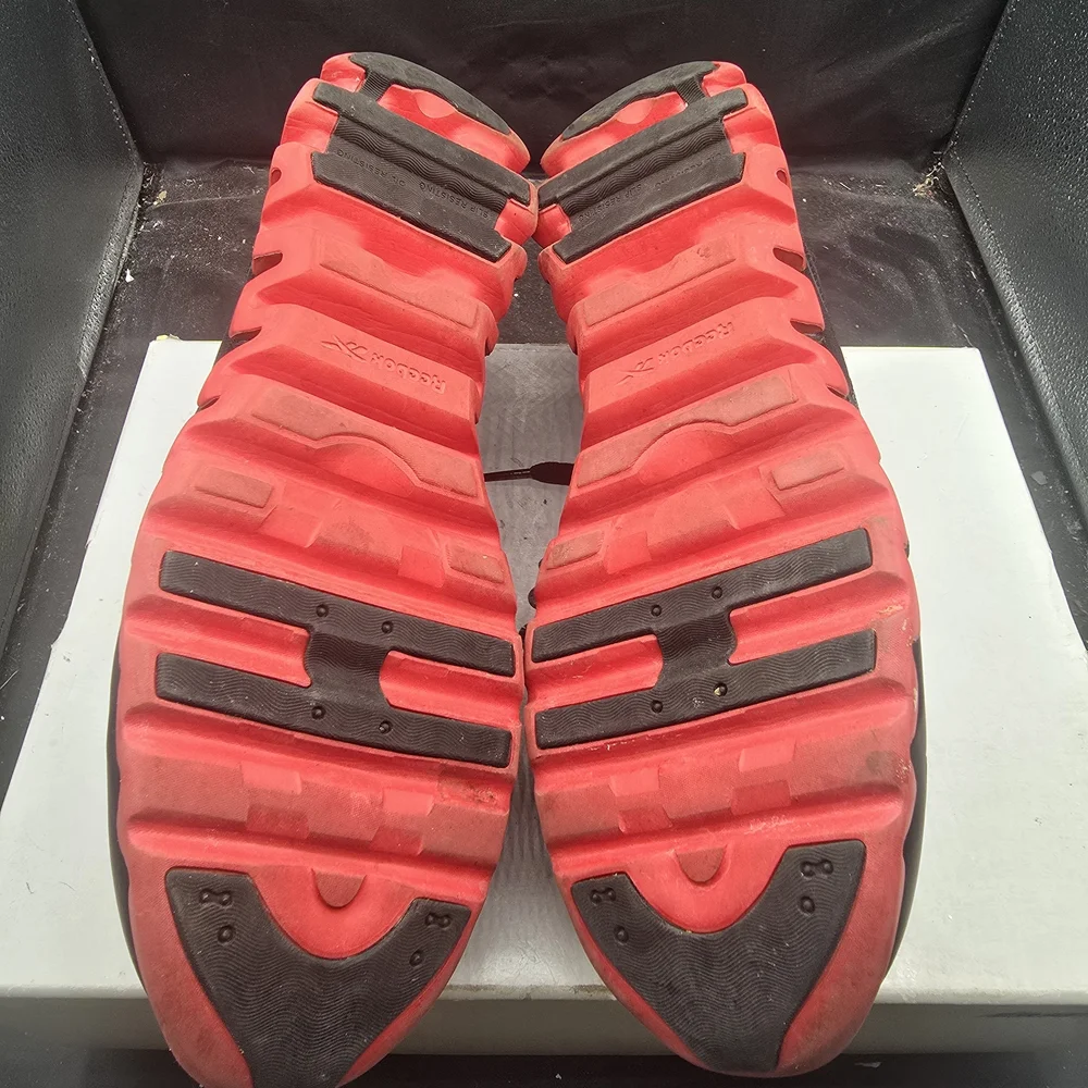 Reebok dynamic shoes